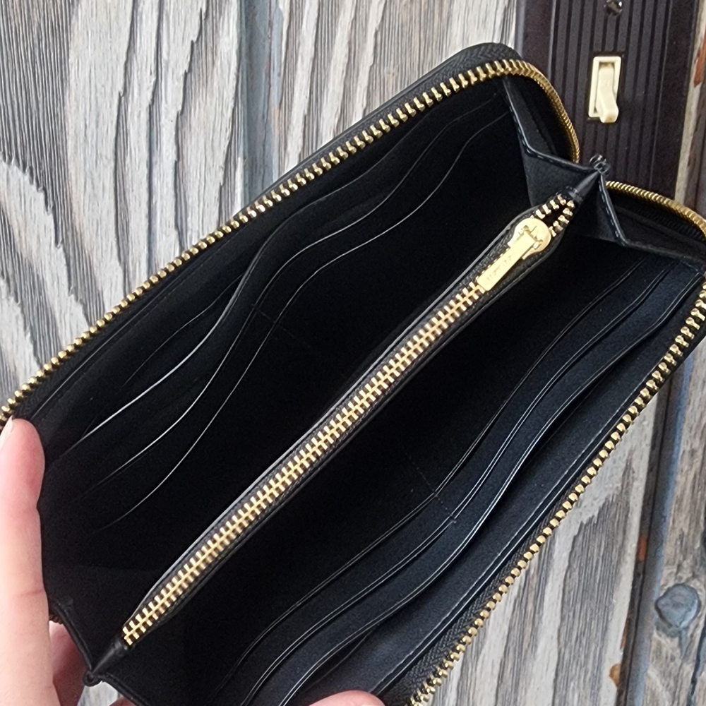 Coach NWT (Slight Flaw) Essentisls Slim Zip Wallet - Picture 10 of 10